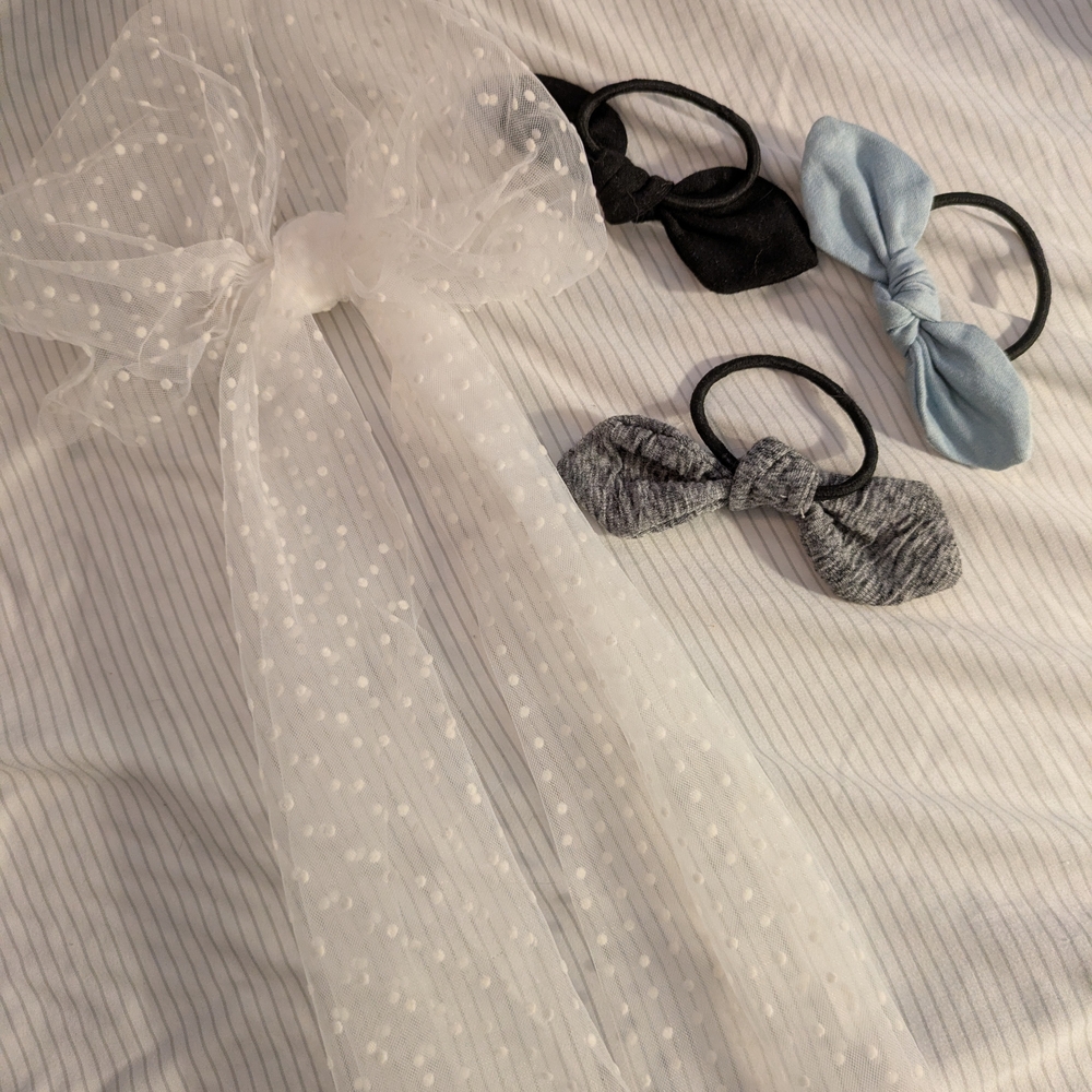 Elegant Bow Hair Accessory Set